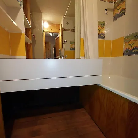 Appartement Divisible Avec Coin Montagne, Au Pied Des Pistes, Balcon, 4 Pers - Fr-1-356-427
